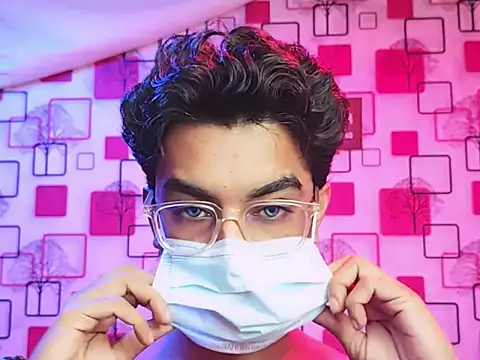 Snapshot of ChiseledCharm chatting on 31, 10, 2025 ChiseledCharm online show from 31, 10, 2025