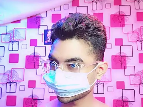 Snapshot of ChiseledCharm chatting on 3, 11, 2025 ChiseledCharm online show from 3, 11, 2025