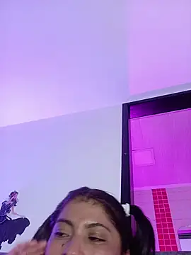 Fox Roxxan online show from 3, 2, 2026