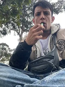 andrewcoopper1 online show from 3, 2, 2026