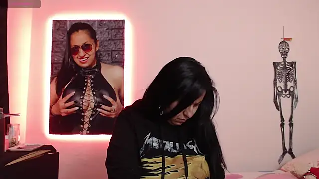 Snapshot of holydeath_1 chatting on 10, 10, 2025 holydeath 1 online show from 10, 10, 2025