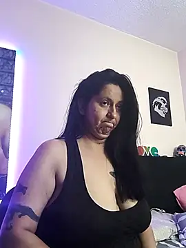 Snapshot of holydeath_1 chatting on 19, 11, 2025 holydeath 1 online show from 19, 11, 2025