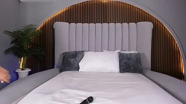 Snapshot of KatlynRous chatting on 29, 11, 2025 KatlynRous online show from 29, 11, 2025