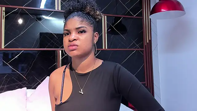 Snapshot of HannyThompson chatting on 29, 10, 2025 HannyThompson online show from 29, 10, 2025