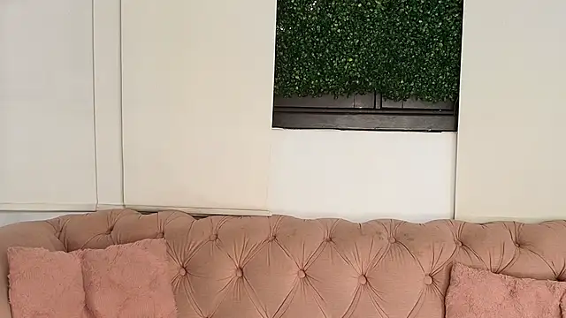 zuri villegas online show from 20, 11, 2025