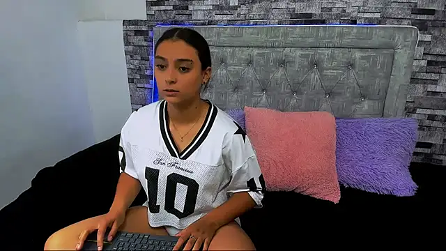 nicolexxaleja online show from 16, 10, 2025