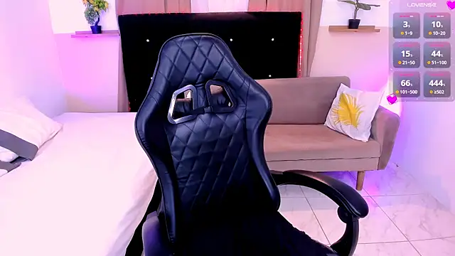 Sarah Brooke online show from 27, 10, 2025