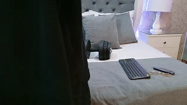 ZoeKrug online show from 8, 1, 2026