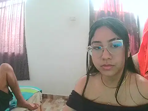 Snapshot of honeysweet111 chatting on 26, 9, 2025 honeysweet111 online show from 26, 9, 2025