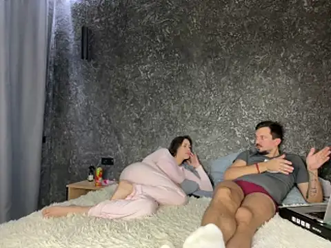 Snapshot of Bugs_and_Bunny chatting on 23, 10, 2025 Bugs and Bunny online show from 23, 10, 2025