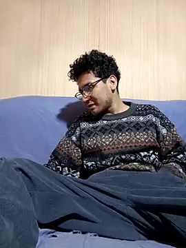 LecheDeSoya666 online show from 17, 10, 2025