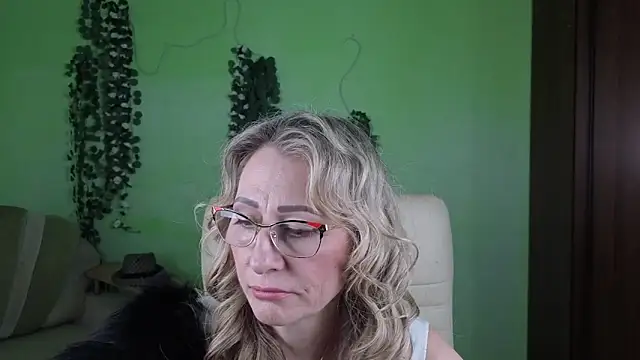 Habibi Honeyy online show from 15, 10, 2025