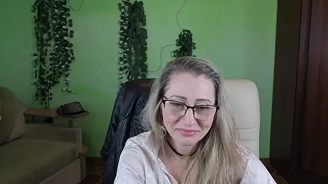 Habibi Honeyy online show from 15, 12, 2025