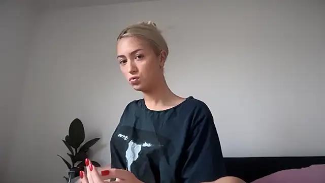 Kitty Swetty online show from 13, 10, 2025