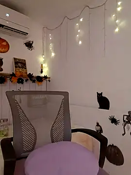 LeilaEbony online show from 6, 10, 2025