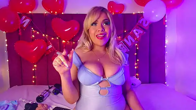 Snapshot of RominaaReyes chatting on 17, 2, 2026 RominaaReyes online show from 17, 2, 2026