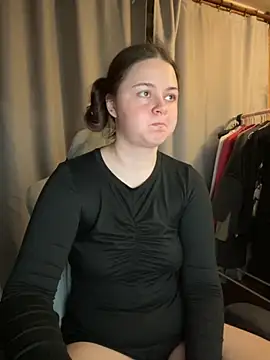 Snapshot of Cuty_Kitty chatting on 14, 10, 2025 Cuty Kitty online show from 14, 10, 2025