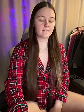 Snapshot of Cuty_Kitty chatting on 13, 12, 2025 Cuty Kitty online show from 13, 12, 2025