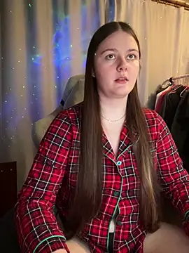 Snapshot of Cuty_Kitty chatting on 15, 12, 2025 Cuty Kitty online show from 15, 12, 2025