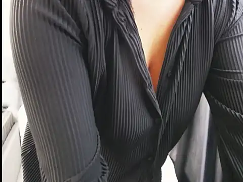 Snapshot of Casiana_ chatting on 11, 11, 2025 Casiana online show from 11, 11, 2025