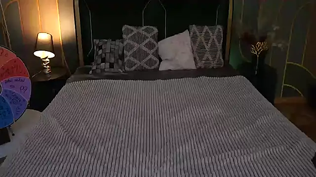 IvyLaurent online show from 9, 11, 2025