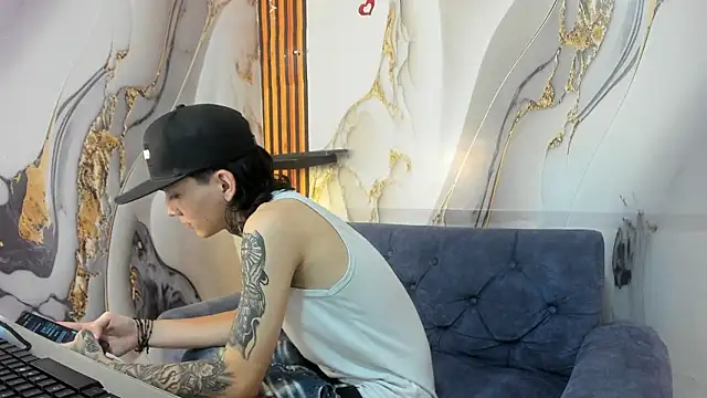 Snapshot of StraightBoy_Nick chatting on 28, 2, 2026 StraightBoy Nick online show from 28, 2, 2026