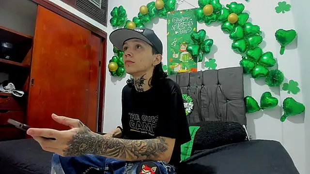 Snapshot of StraightBoy_Nick chatting on 20, 3, 2026 StraightBoy Nick online show from 20, 3, 2026