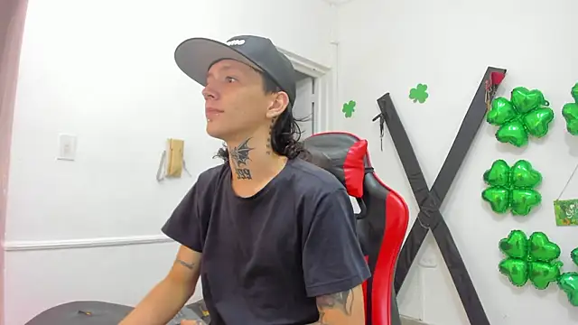 Snapshot of StraightBoy_Nick chatting on 25, 3, 2026 StraightBoy Nick online show from 25, 3, 2026