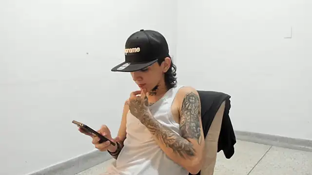 Snapshot of StraightBoy_Nick chatting on 26, 3, 2026 StraightBoy Nick online show from 26, 3, 2026