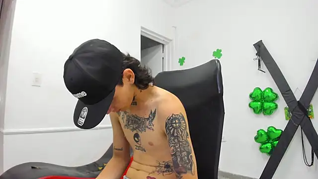 Snapshot of StraightBoy_Nick chatting on 28, 3, 2026 StraightBoy Nick online show from 28, 3, 2026