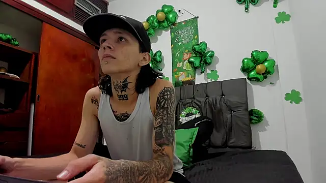 Snapshot of StraightBoy_Nick chatting on 31, 3, 2026 StraightBoy Nick online show from 31, 3, 2026