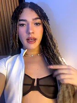 Snapshot of MarilynDupont chatting on 29, 10, 2025 MarilynDupont online show from 29, 10, 2025