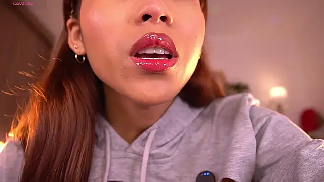 violeth     online show from 19, 12, 2025