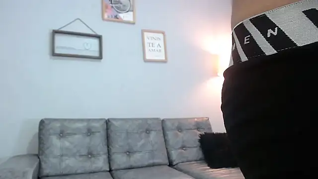 Xfire boy69 online show from 18, 10, 2025