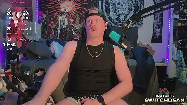 Snapshot of twunkdean chatting on 4, 11, 2025 twunkdean online show from 4, 11, 2025