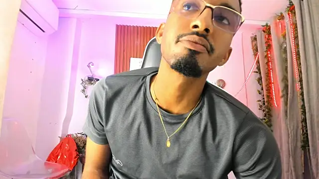 Darwin mayo online show from 28, 10, 2025