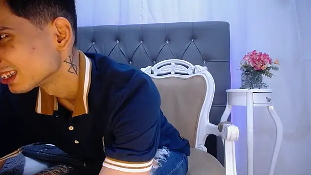 Sebalexis7 online show from 8, 11, 2025