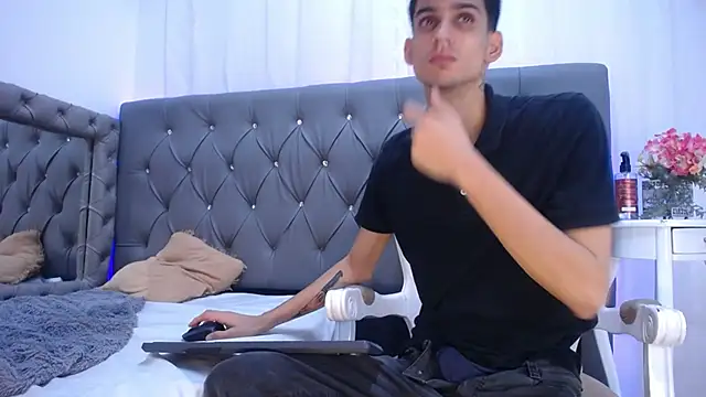 Sebalexis7 online show from 11, 11, 2025