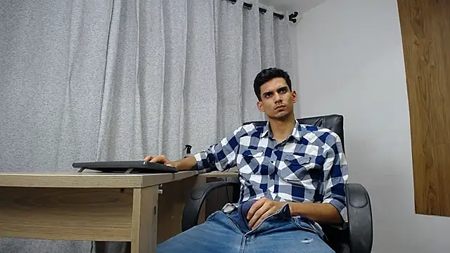 Sebalexis7 online show from 13, 11, 2025