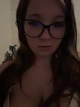 Snapshot of SweetTeenGirl chatting on 15, 11, 2025 SweetTeenGirl online show from 15, 11, 2025