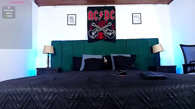 Alisse Moore online show from 20, 9, 2025