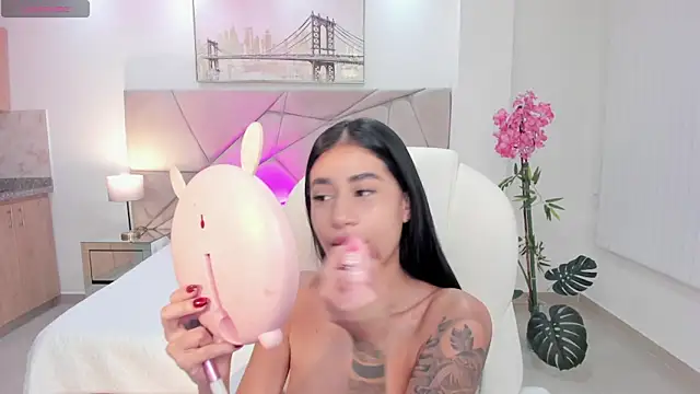 miranda crawfor online show from 24, 11, 2025