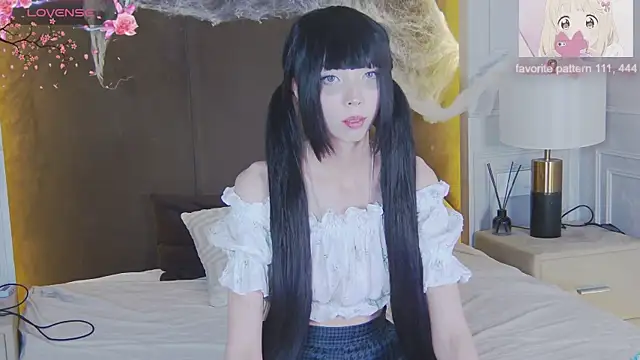 Evelyn Neal online show from 2, 11, 2025