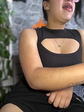 Liulee2 online show from 20, 10, 2025