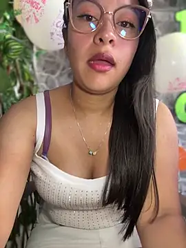 Liulee2 online show from 24, 10, 2025