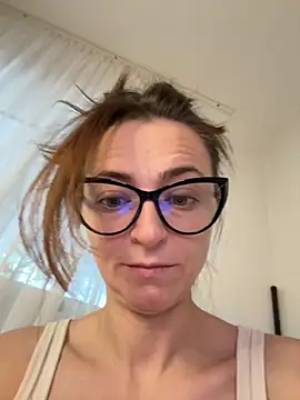 ClaireCrazy online show from 12, 11, 2025