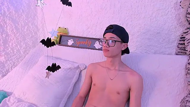 thiago kinghot online show from 8, 10, 2025