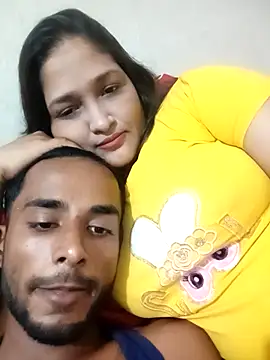 Snapshot of Hotty-couple063 chatting on 9, 9, 2025 Hotty-couple063 online show from 9, 9, 2025