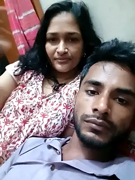 Snapshot of Hotty-couple063 chatting on 10, 9, 2025 Hotty-couple063 online show from 10, 9, 2025