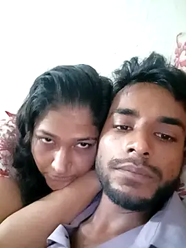 Snapshot of Hotty-couple063 chatting on 11, 9, 2025 Hotty-couple063 online show from 11, 9, 2025